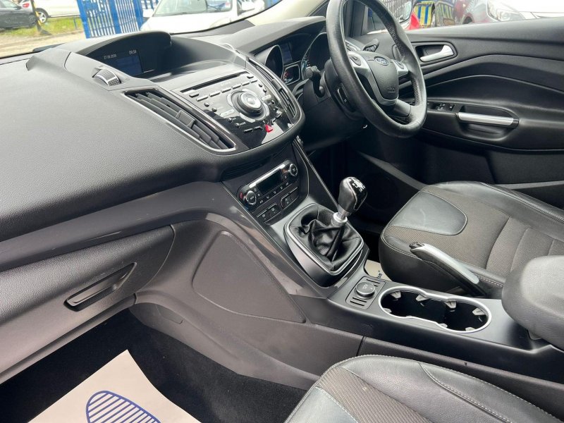FORD KUGA