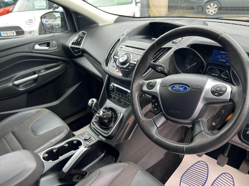 FORD KUGA