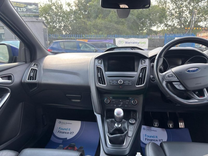 FORD FOCUS